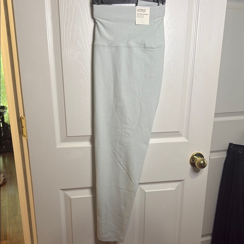 *NWT* light blue Calia leggings